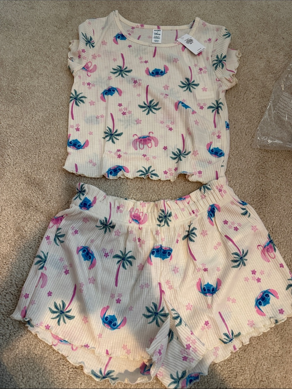 Girls Disney stitch pajamas, size 6-7 NWT Old Navy